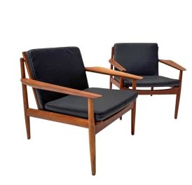 Two Mid-Century Modern Lounge Chairs by Arne Vodder for Glostrup, 1950s